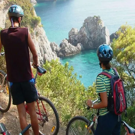Family Omiš
